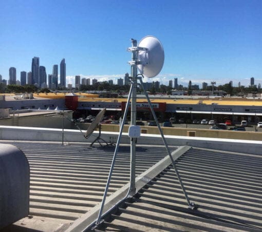 APAC 76mm Collared Roof Mast with Gold Coast Skyline